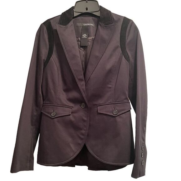 Single Button Blazer   - Picture 1 of 7